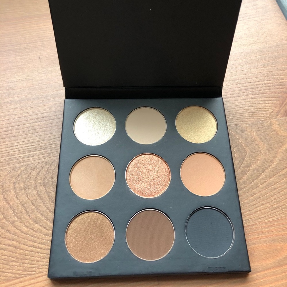 Studio Makeup Eyeshadow Palette